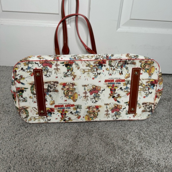 Dooney & Bourke Disney's "The Band Concert" Magic Key Exclusive Large Tote Bag - Picture 6 of 8